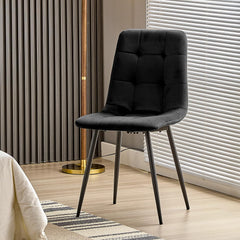 Chaise de salle à manger noir en velours hollandais avec pieds en métal.